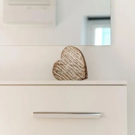 Appartement Love's Corner - By Myhomeincomo Carate Urio