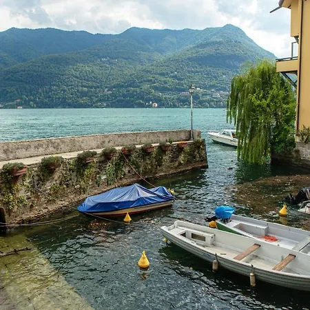 Love's Corner - By Myhomeincomo Carate Urio