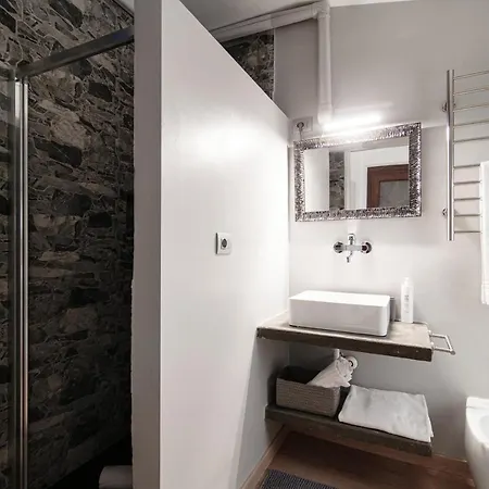 Love's Corner - By Myhomeincomo * Carate Urio