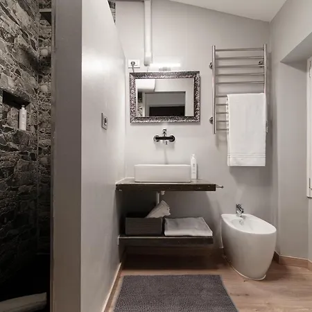 Apartament Love's Corner - By Myhomeincomo