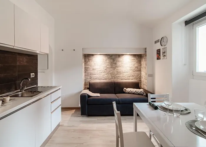 Love's Corner - By Myhomeincomo דירה *