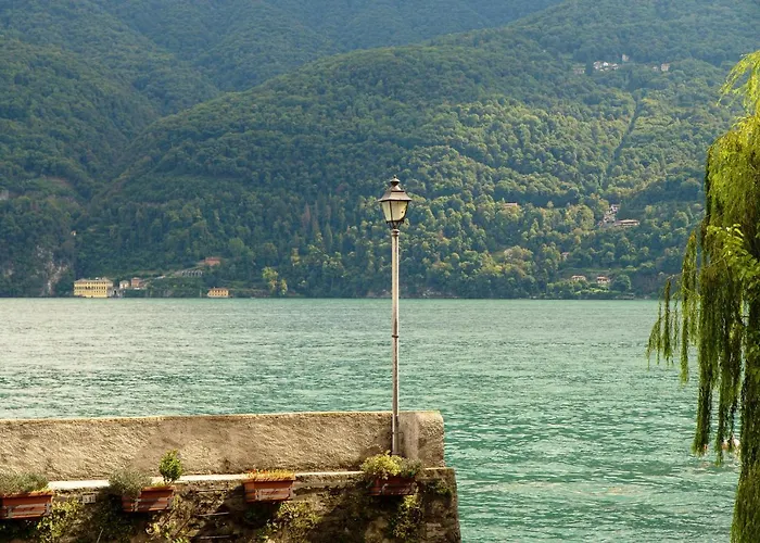 Love's Corner - By Myhomeincomo Carate Urio