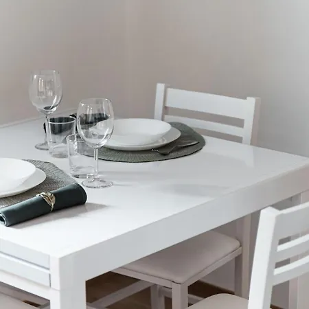 Love's Corner - By Myhomeincomo Carate Urio