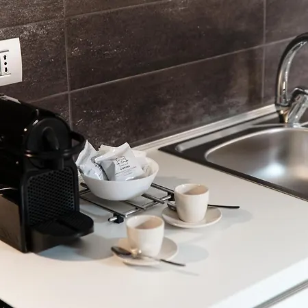 Love's Corner - By Myhomeincomo アパート *