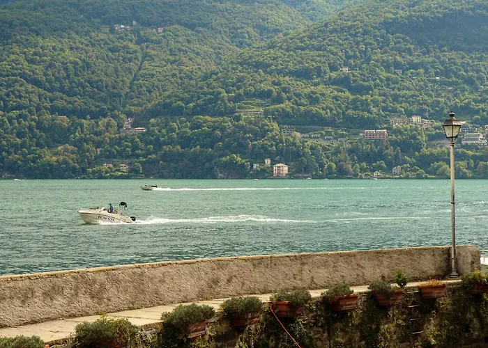 Love's Corner - By Myhomeincomo Διαμέρισμα