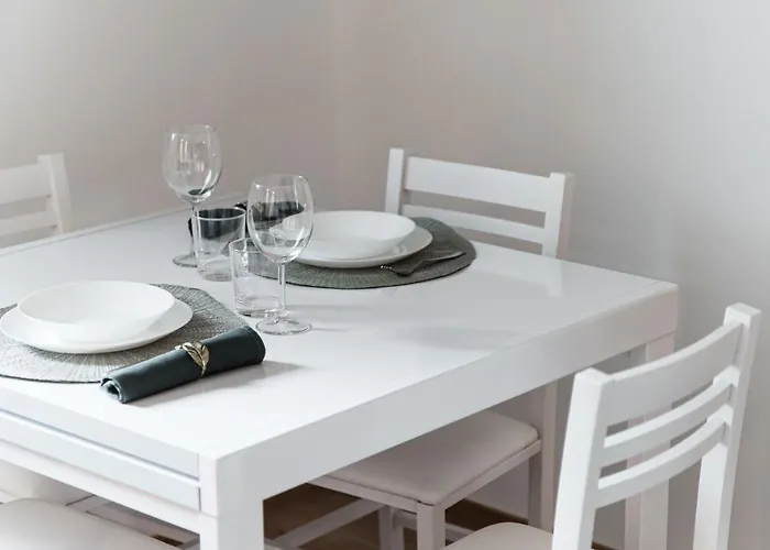 Love's Corner - By Myhomeincomo Carate Urio